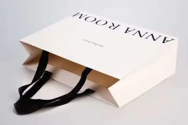 Túi Giấy Đựng Quần Áo - In Hoàng Gia Hà Nội