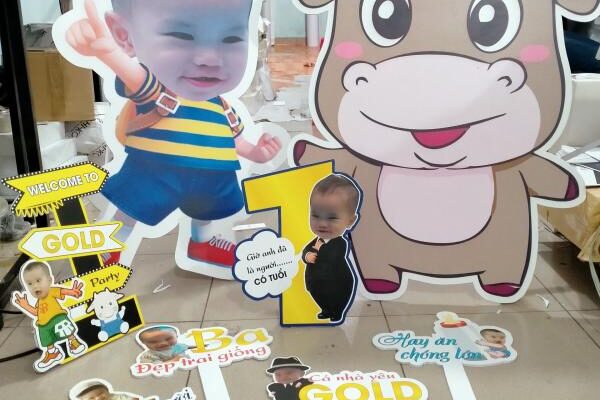 Standee Chi Bi