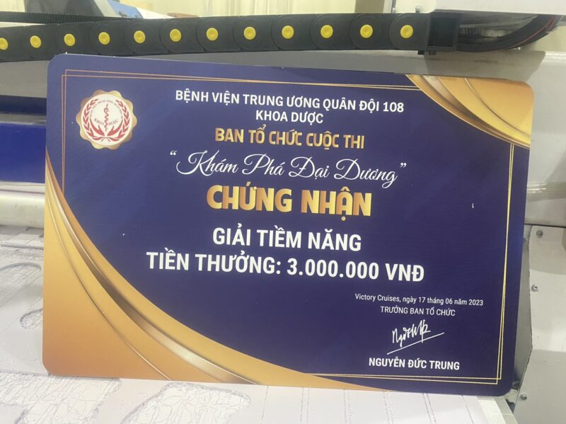 Bảng Trao Giải Nhân Viên Xuất Sắc - In Hoàng Gia Hà Nội
